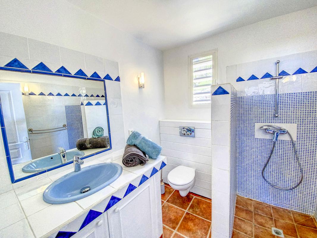 Location villa 6 personnes Orient Bay Saint Martin-salle de douche-16